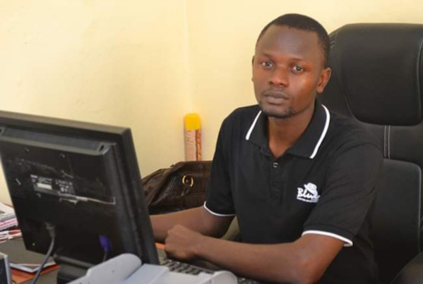 URGENT: Khalil Dièmé Directeur de publication de Exclusif.net toujours dans les locaux de la DIC URGENT: Khalil Dièmé Directeur de publication de Exclusif.net toujours dans les locaux de la DIC