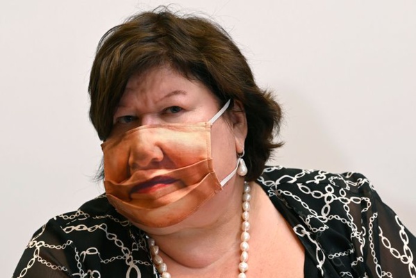 Le masque porté par Maggie De Block fait le buzz