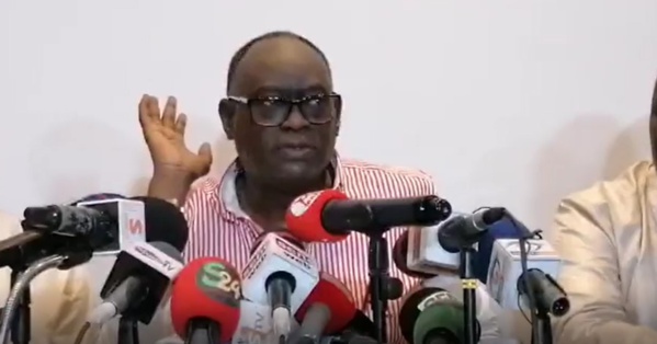 Me El hadji Diouf fait condamner son frère à un mois ferme Me El hadji Diouf fait condamner son frère à un mois ferme