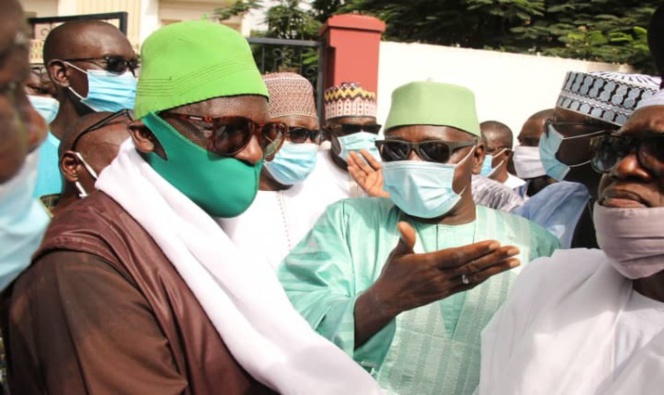 Levée du corps de Mansour Kama: Le Khalif des Tidianes bloquée à l'entrée pour une affaire de... Levée du corps de Mansour Kama: Le Khalif des Tidianes bloquée à l'entrée pour une affaire de...