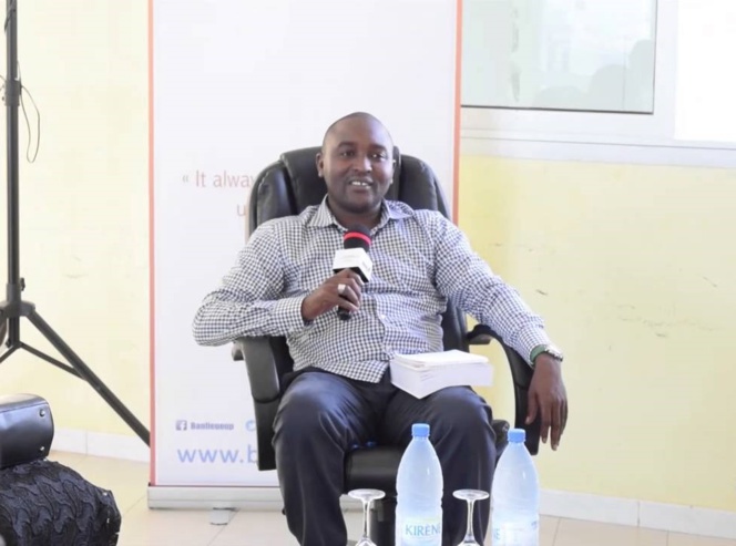 Aide Covid-19: Me Aliou SOW "inonde" Keur Massar de sacs de riz...