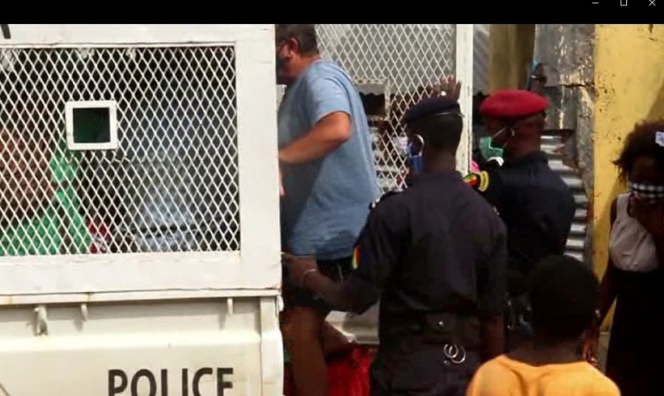 Ziguinchor: Non port de masque, un français arrêté Ziguinchor: Non port de masque, un français arrêté