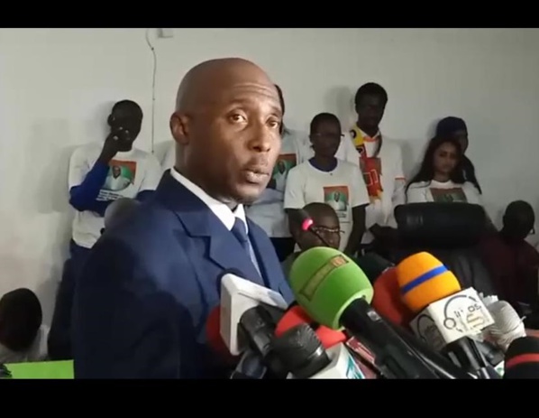 Coup d'Etat au Mali: Barthélemy Dias félicite l'armée et tire sur... Coup d'Etat au Mali: Barthélemy Dias félicite l'armée et tire sur...