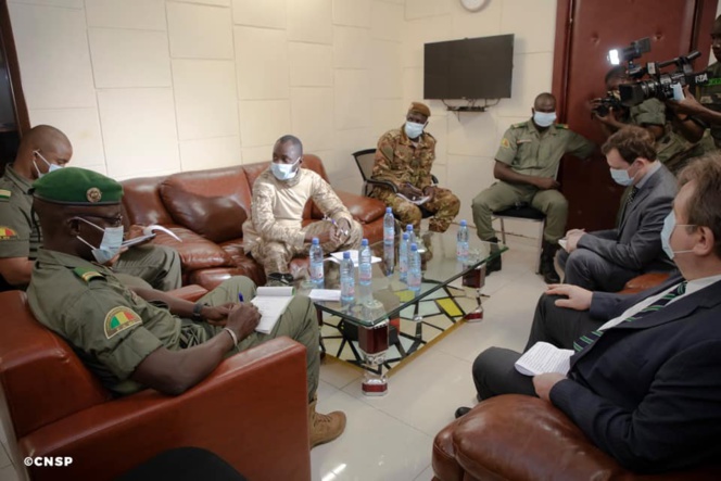 Le Mali va t-il tourner le dos à la France? La junte militaire réserve sa première rencontre aux Russes Le Mali va t-il tourner le dos à la France? La junte militaire réserve sa première rencontre aux Russes