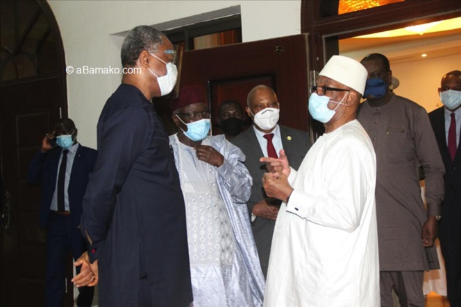 Mali: la délégation ouest-africaine a rencontré le président déchu Keïta Mali: la délégation ouest-africaine a rencontré le président déchu Keïta