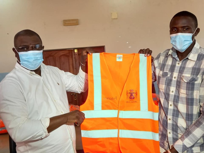 Covid -19: Baldé "arme" les conducteurs de motos Jakarta Covid -19: Baldé "arme" les conducteurs de motos Jakarta