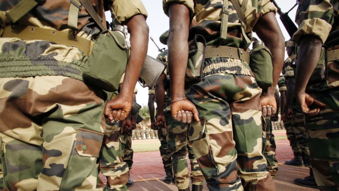 Gambie : Deux soldats sénégalais arrêtés Gambie : Deux soldats sénégalais arrêtés