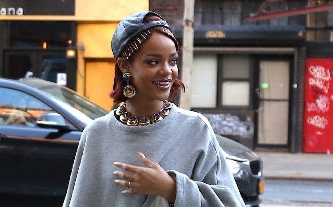 Rihanna s'excuse auprès de la communauté musulmane pour son défilé