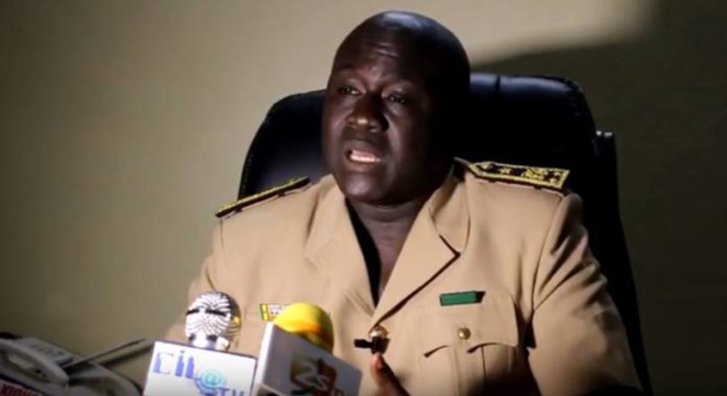 Manifestation contre Condé: Le préfet Dakar menace d'expulser les guinéens qui.. Manifestation contre Condé: Le préfet Dakar menace d'expulser les guinéens qui..