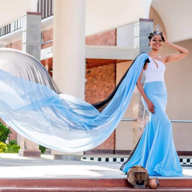 Miss Botswana : Oweditse Phirinyane fait tourner les têtes ! Miss Botswana : Oweditse Phirinyane fait tourner les têtes !