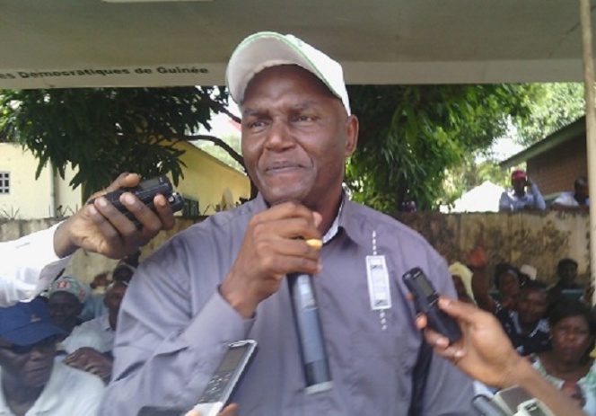 COUP DE TONNER EN GUINEE: Le vice président de la CENI demande la reprise du vote COUP DE TONNER EN GUINEE: Le vice président de la CENI demande la reprise du vote