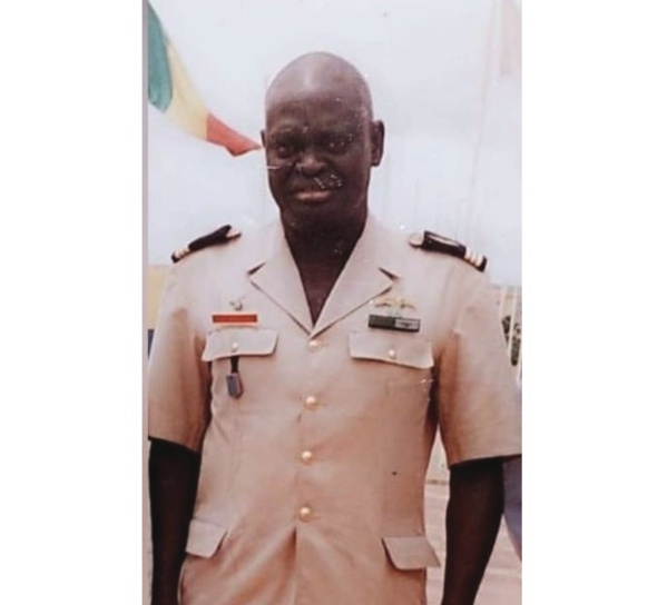 Hommage au capitaine Mamadou Seye pilote d’hélicoptères !