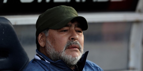 Diego Maradona va être opéré d'un hématome au cerveau Diego Maradona va être opéré d'un hématome au cerveau