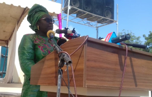 Programme 500 emplois: Aminata Assome Diatta demande à la jeunesse de Bignona d'y croire (REGARDEZ) Programme 500 emplois: Aminata Assome Diatta demande à la jeunesse de Bignona d'y croire (REGARDEZ)