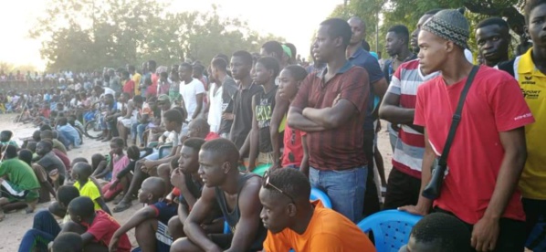 Finale de "l'amitié" de Ziguinchor: Le parrain Cherif Dia félicité la jeunesse Finale de "l'amitié" de Ziguinchor: Le parrain Cherif Dia félicité la jeunesse