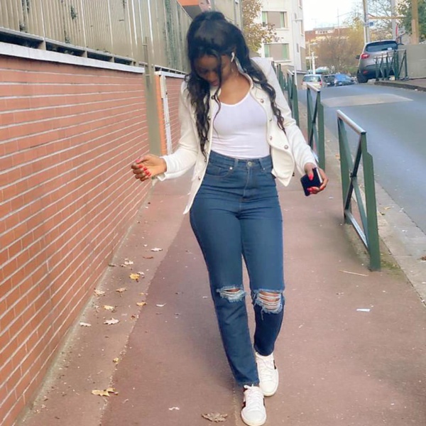 Queen Biz est devenue millionnaire grâce à.. Queen Biz est devenue millionnaire grâce à..