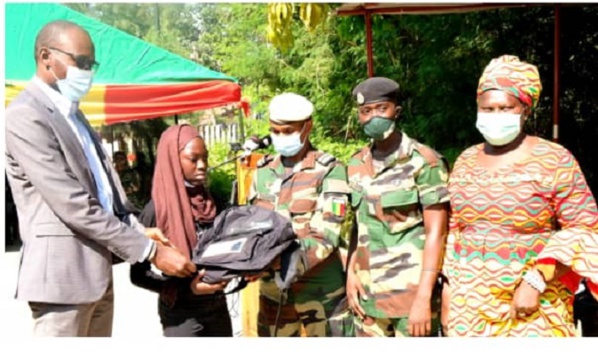 Ziguinchor : La zone militaire N°5 offre des kits scolaires à 115 orphelins Ziguinchor : La zone militaire N°5 offre des kits scolaires à 115 orphelins