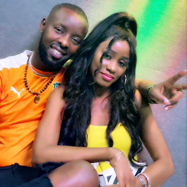 Queen Biz en complicité avec un Ougandais Queen Biz en complicité avec un Ougandais