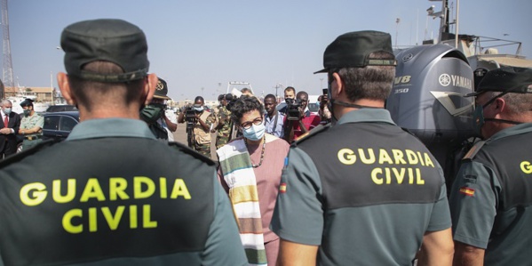 Vidéo: L'Espagne décide d'envoyer des policiers au Sénégal pour freiner l'émigration clandestine