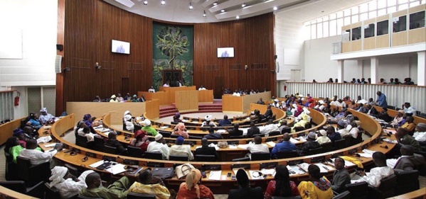 Covid-19 à l'Assemblée : Une vingtaine de députés hospitalisés Covid-19 à l'Assemblée : Une vingtaine de députés hospitalisés