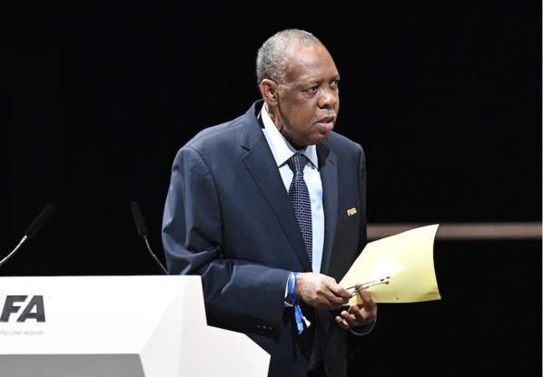 FOOTBALL: Issa Hayatou, proposé président d’honneur de la CAF FOOTBALL: Issa Hayatou, proposé président d’honneur de la CAF