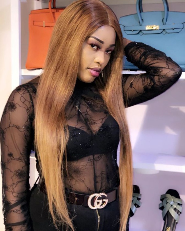 Ya Awa : ” je me suis mariée à l’âge de 18 ans" Ya Awa : ” je me suis mariée à l’âge de 18 ans"