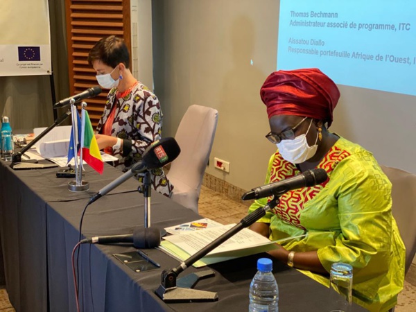 Projet d’Appui à la Compétitivité: La ministre du commerce appelle les sociétés coopératives à jouer un role "déterminant" Projet d’Appui à la Compétitivité: La ministre du commerce appelle les sociétés coopératives à jouer un role "déterminant"