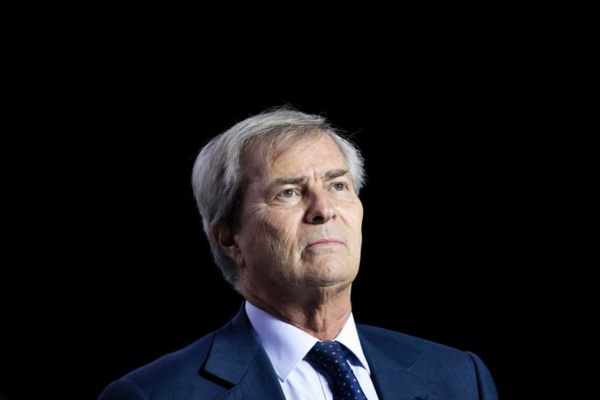 Bolloré veut racheter Prisma Média pour étendre son empire