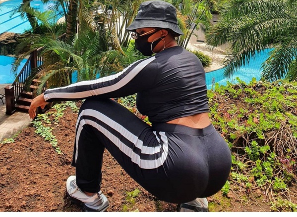 Yemi Alade dévoile un gros plan de ses... Yemi Alade dévoile un gros plan de ses...