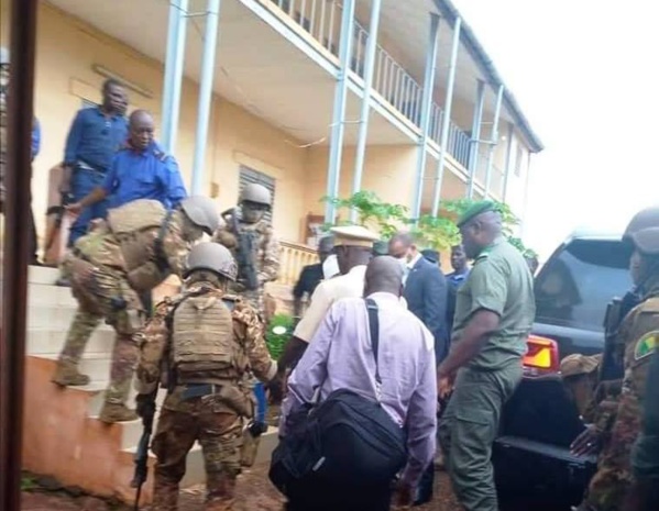 Au Mali, les arrestations menées par la sécurité d’État se poursuivent Au Mali, les arrestations menées par la sécurité d’État se poursuivent