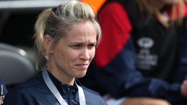Démission de Shelley Kerr, la sélectionneuse de l'équipe d'Écosse féminine Démission de Shelley Kerr, la sélectionneuse de l'équipe d'Écosse féminine