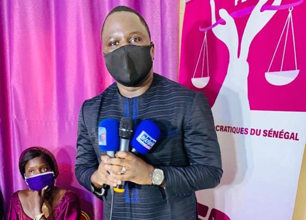 Mon éternel garde-à -vous à un Général d’exception ( Par Dethie Fall ) Mon éternel garde-à -vous à un Général d’exception ( Par Dethie Fall )