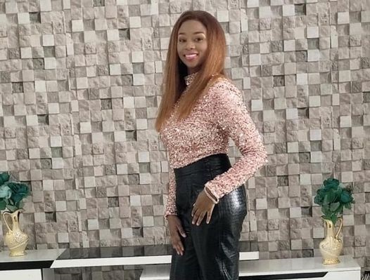 L'artiste Adiouza trop sexy !!!