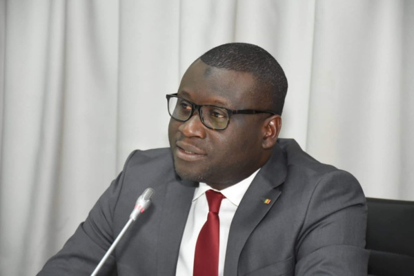 Baisse du chiffre d'affaires de l'ASECNA: Le SG du SNTAC/CNTS demande l'intervention de Macky Sall pour "sauver" la société Baisse du chiffre d'affaires de l'ASECNA: Le SG du SNTAC/CNTS demande l'intervention de Macky Sall pour "sauver" la société