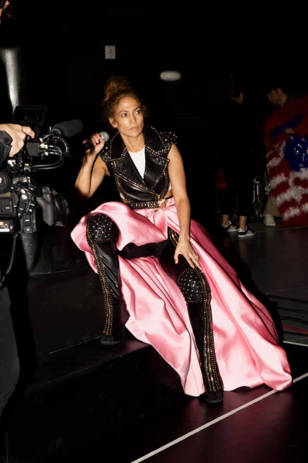 À 51 ans,  Jennifer Lopez toujours sexy !!!