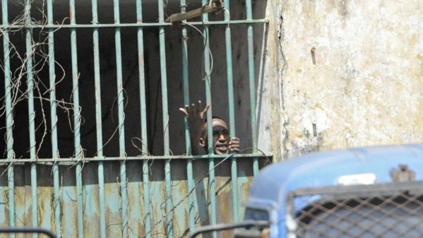 Guinée: Amnesty dénonce la mort de quatre détenus