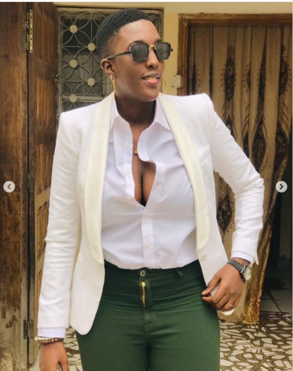 La chanteuse Mamy Cruz s'affiche La chanteuse Mamy Cruz s'affiche