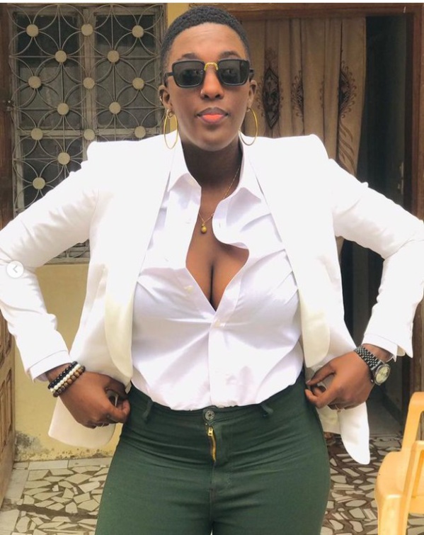 La chanteuse Mamy Cruz s'affiche La chanteuse Mamy Cruz s'affiche