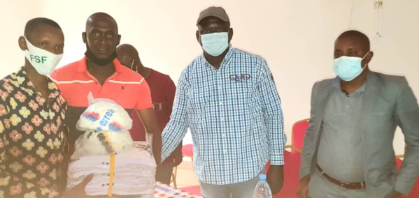 Kédougou: Le président Seydou Sané dote des clubs des équipements sportifs