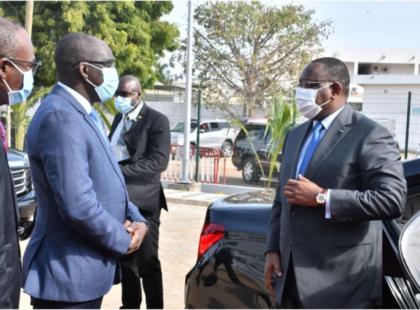 Abdoulaye Diouf Sarr ou Macky Sall qui sera le Cobay