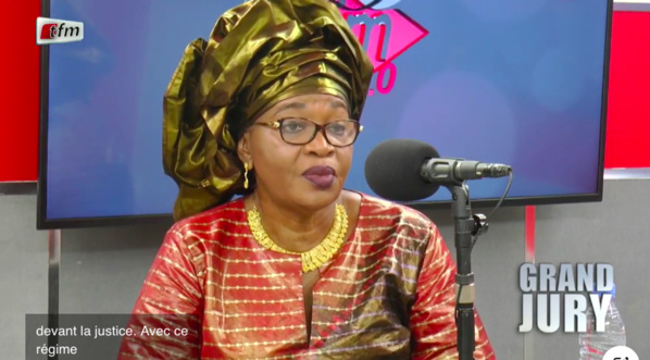 Aida Mbodj révèle le contenu d’un SMS envoyé par erreur à l’avocat de Sonko : «On va le trainer dans la boue… » Aida Mbodj révèle le contenu d’un SMS envoyé par erreur à l’avocat de Sonko : «On va le trainer dans la boue… »