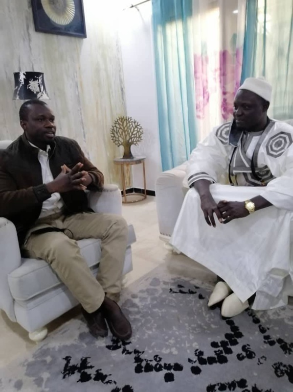 Serigne Modou Bousso DIENG chez SONKO : On veut nous faire croire qu'il y a une justice au Sénégal..." Serigne Modou Bousso DIENG chez SONKO : On veut nous faire croire qu'il y a une justice au Sénégal..."