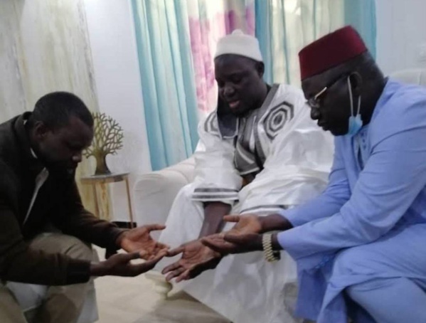 Serigne Modou Bousso DIENG chez SONKO : On veut nous faire croire qu'il y a une justice au Sénégal..." Serigne Modou Bousso DIENG chez SONKO : On veut nous faire croire qu'il y a une justice au Sénégal..."