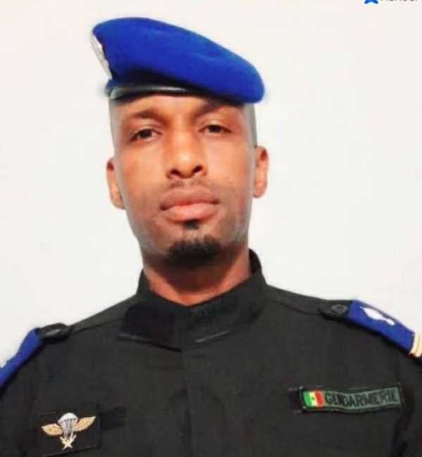 Voici l'élément du GIGN blessé à la main par une grenade offensive