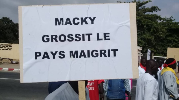MANIF : la démission de Macky SALL réclamée MANIF : la démission de Macky SALL réclamée