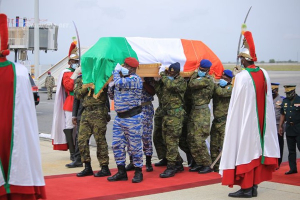 Côte d’Ivoire : Arrivée de la dépouille  du Premier ministre Hamed Bakayoko à Abidjan