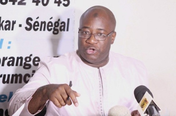 Birahime Seck : "La reddition des comptes sur les 1000 milliards de F Cfa injectés dans la riposte contre la Covid-19 est une exigence constitutionnelle" Birahime Seck : "La reddition des comptes sur les 1000 milliards de F Cfa injectés dans la riposte contre la Covid-19 est une exigence constitutionnelle"