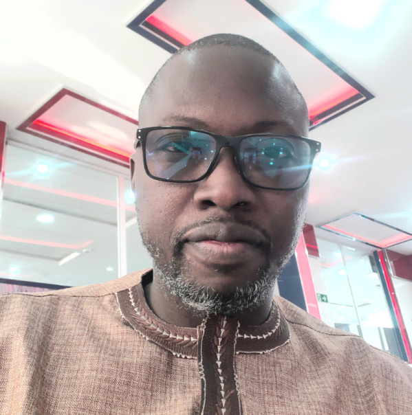 LE PRÉSIDENT MACKY SALL : UN GÉNÉRAL À LA CROISÉE DES CHEMINS (Par Cissé Kane NDAO Président A.DE.R) LE PRÉSIDENT MACKY SALL : UN GÉNÉRAL À LA CROISÉE DES CHEMINS (Par Cissé Kane NDAO Président A.DE.R)