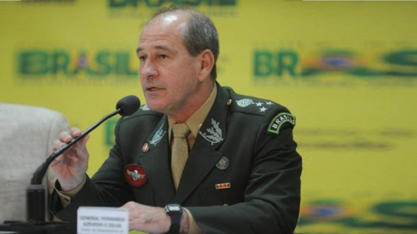 Brésil: le ministre de la Défense claque la porte 