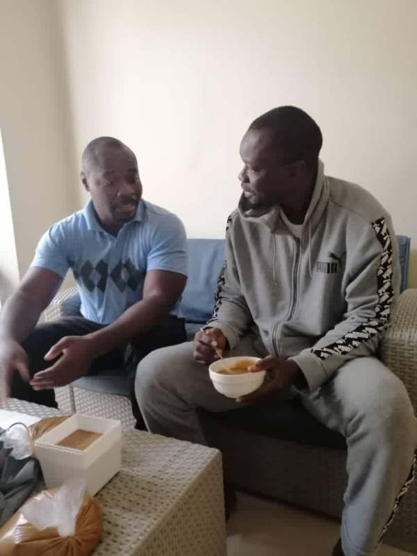 Bassirou Diomaye Faye commente cette photo : «Quand le joola rafle tout sur son chemin...»